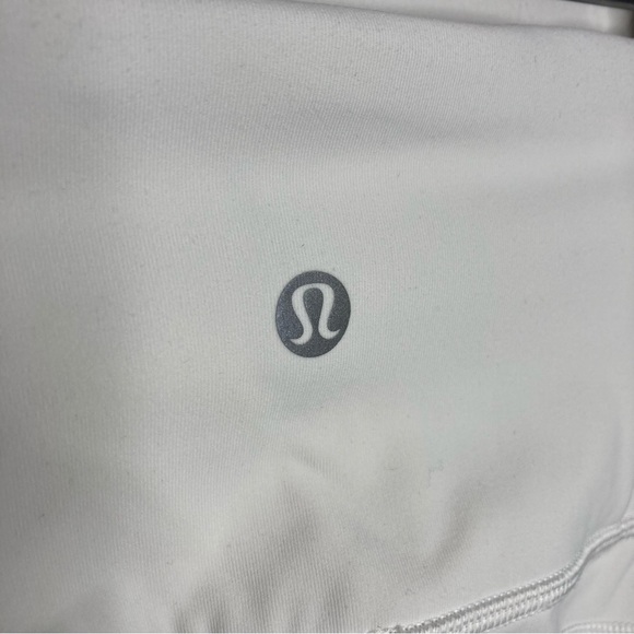 Lululemon white cropped leggings with mesh sides size 2 - Picture 4 of 9